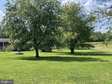 7622 Neck Rd, Williamsport, MD 21795 - photo 4