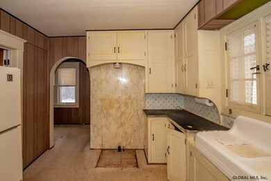 19 Bruce St, Schenectady, NY 12302 - photo 6