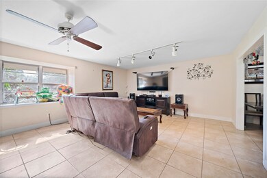 9326 Valwood Ct, Houston, TX 77088 - photo 4