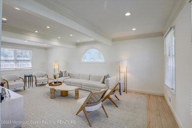 06-Living Room