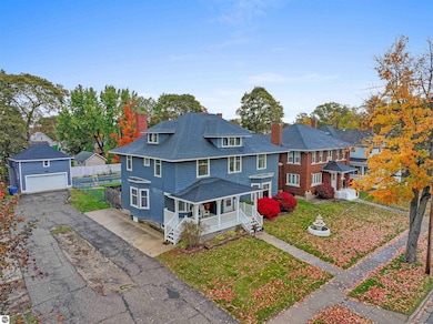 617 E Division St, Cadillac, MI 49601 - photo 2