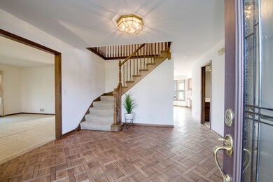 2411 Indian Ridge Dr, Glenview, IL 60026 - photo 4