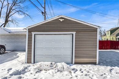 20620 Watson Rd, Maple Heights, OH 44137 - photo 4