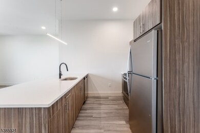 55 Washington St unit 6J, East Orange, NJ 07017 - photo 6