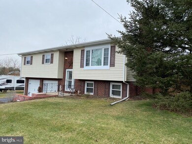 4126 Ricklyn Dr, Chambersburg, PA 17202 - photo 3