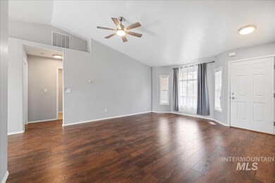 1401 S Benewah St, Nampa, ID 83686 - photo 5