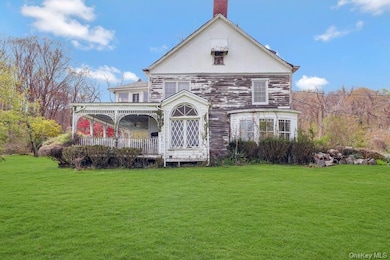 1008 W Shore Rd, Oyster Bay, NY 11771 - photo 5