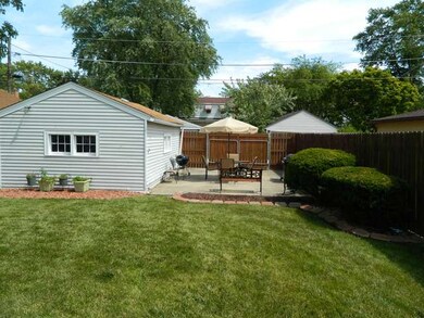 709 Portsmouth Ave, Westchester, IL 60154 - photo 4