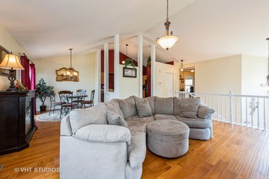 326 Emerald Ln unit 12/1, Algonquin, IL 60102 - photo 4
