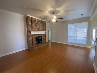 2749 Crystal Glenn Cir, Hurst, TX 76054 - photo 4