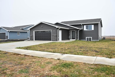 1677 Cecilee St, Worthington, MN 56187 - photo 2