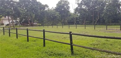 12575 SW 13th St, Davie, FL 33325 - photo 6