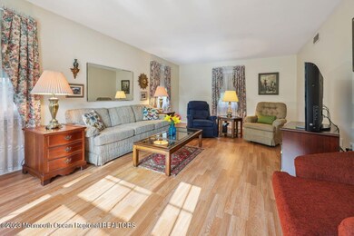 61 Deerfield Ln, Matawan, NJ 07747 - photo 4