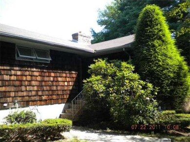8 Venice St, Milford, MA 01757 - photo 3