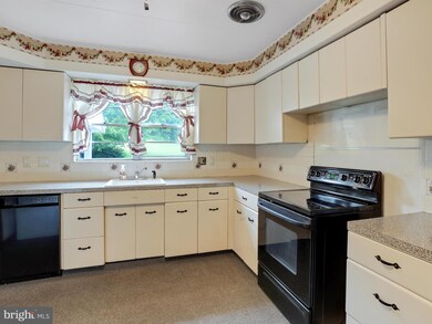 265 Golf Rd, Tamaqua, PA 18252 - photo 3