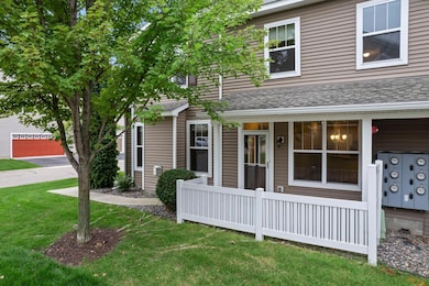 1826 Colonial Ln unit 4, Chanhassen, MN 55317 - photo 7