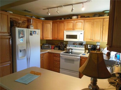 1624 NE Arch Ave, Jensen Beach, FL 34957 - photo 4