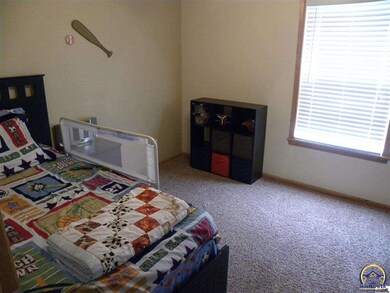 820 SE 44th St, Topeka, KS 66609 - photo 7