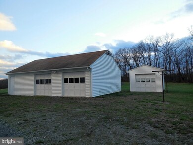 93 Francis Place, Berkeley Springs, WV 25411 - photo 7