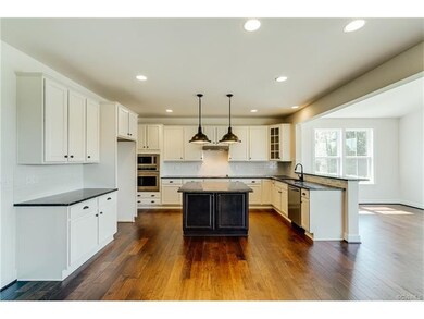 Eat-In Kitchen