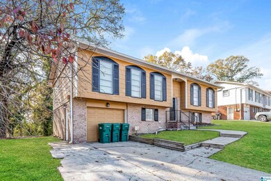 201 Jupiter Dr, Center Point, AL 35215 - photo 2