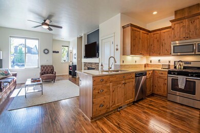 3335 SW 28th St Redmond OR-print-003-012