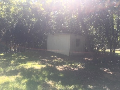 215 Mistletoe St, Fredericksburg, TX 78624 - photo 4