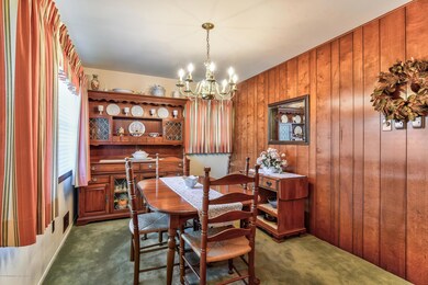 005_Dining Room