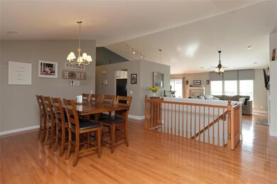 611 Glen Brook Ct, Lake Saint Louis, MO 63367 - photo 4