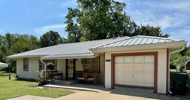 1607 N Washington St, Nevada, MO 64772 - photo 2