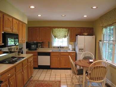 78 River Rd unit 4, Cos Cob, CT 06807 - photo 4