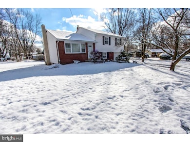 102 Neiffer Rd, Royersford, PA 19468 - photo 2