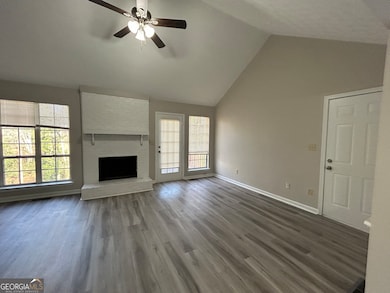 1014 Kathleen Ct, Roswell, GA 30075 - photo 2