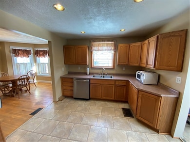 9 Beech St, Norwich, NY 13815 - photo 4