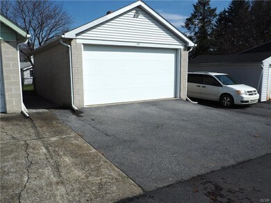 3111 N 2nd St, Whitehall, PA 18052 - photo 4