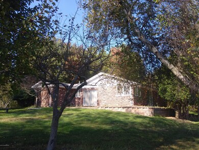 7724 Lake Shore Dr, Pocono Lake, PA 18347 - photo 4