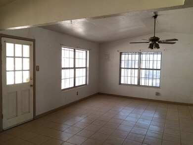 11943 Los Adobes Dr, Socorro, TX 79927 - photo 4