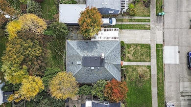 5122 46th Ave NE, Seattle, WA 98105 - photo 2