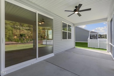 354 Providence Creek Dr, Fuquay-Varina, NC 27526 - photo 2