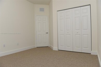 10534 NW 70th Ln, Doral, FL 33178 - photo 6