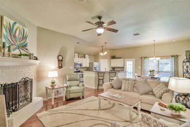 4731 Topaz Ln, Granbury, TX 76049 - photo 5