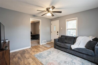 4508 SW 3rd St, Des Moines, IA 50315 - photo 5