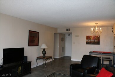 Entry, living/dining area
