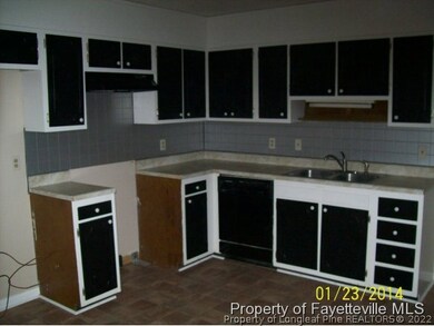 334 Colinwood Dr, Fayetteville, NC 28303 - photo 5