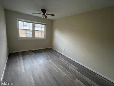 9753 Hagel Cir unit 640, Lorton, VA 22079 - photo 5