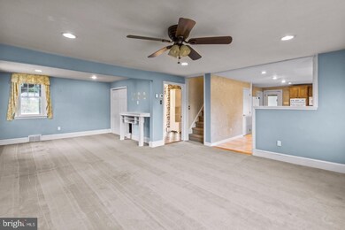 986 Hillside Dr, Southampton, PA 18966 - photo 6