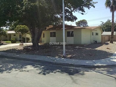 Facade/Exterior Front. Large Corner Lot