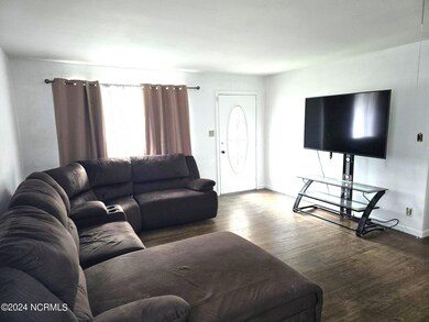 502 Jarman St, Jacksonville, NC 28540 - photo 5