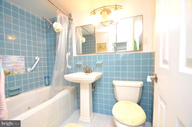 The Devon Condo unit 402, Wilmington, DE 19806 - photo 4