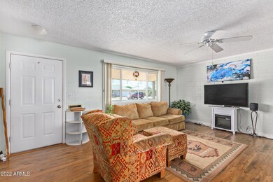 0004-03 - Desert Hills